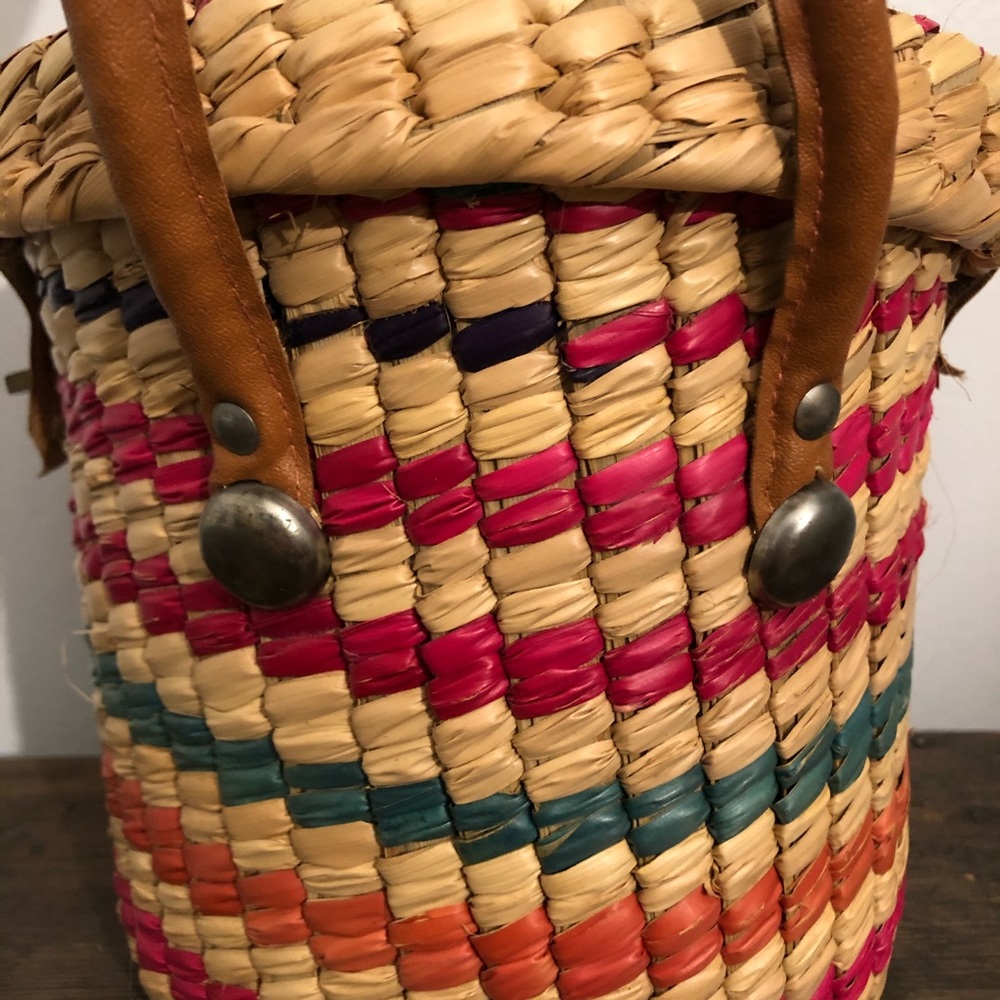Vintage Colorful Basket Purse - Picture 6 of 8